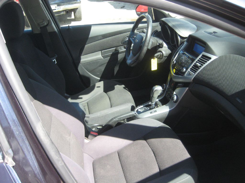 Photo 14 of this CHEVROLET CRUZE