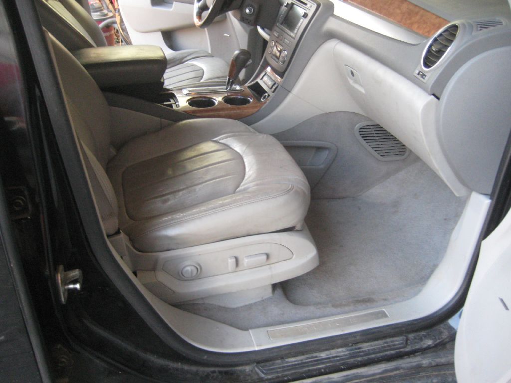Photo 14 of this BUICK ENCLAVE