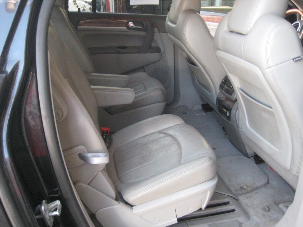 Photo 16 of this BUICK ENCLAVE