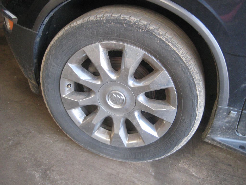 Photo 18 of this BUICK ENCLAVE