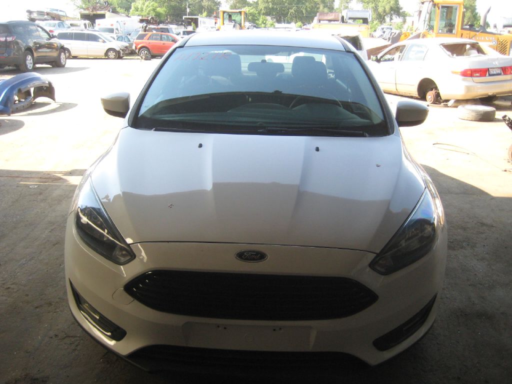 Photo 2 of this FORD FOCUS