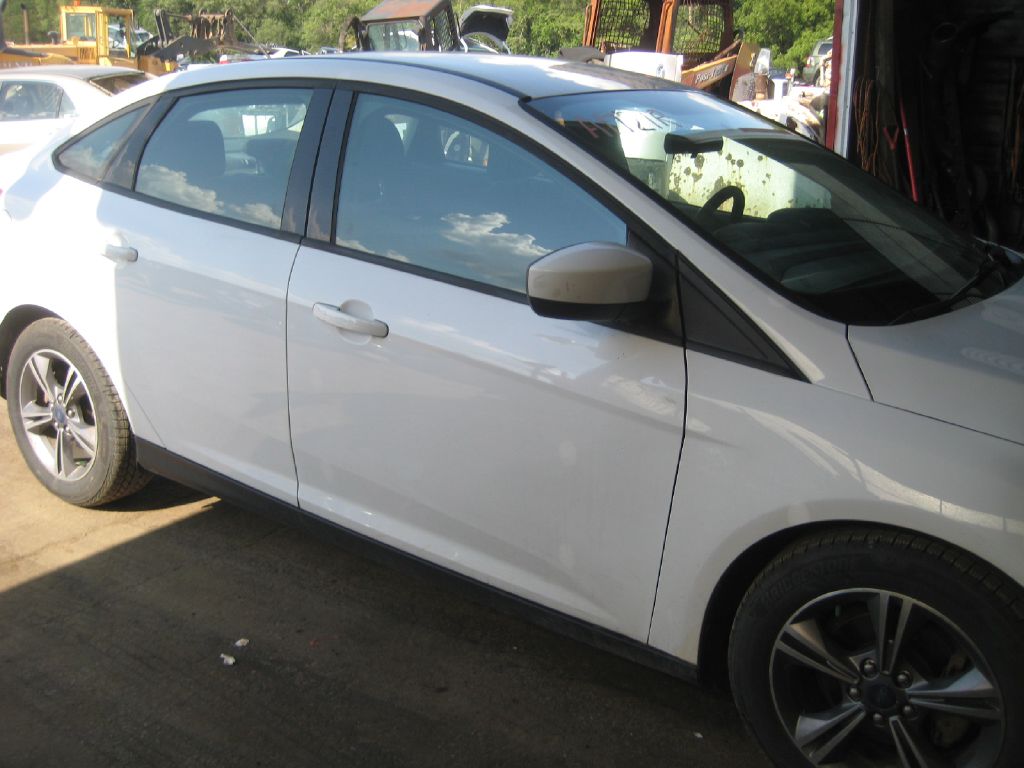 Photo 4 of this FORD FOCUS