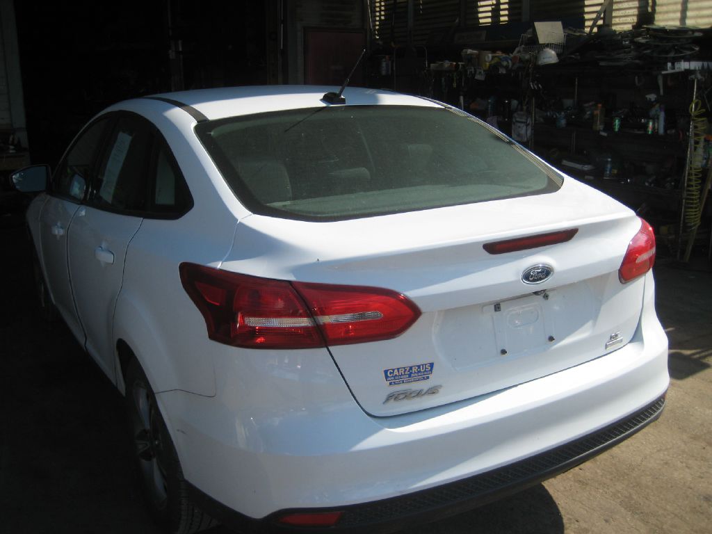 Photo 7 of this FORD FOCUS