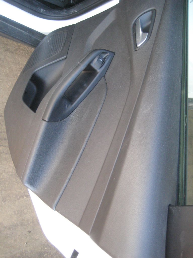Photo 15 of this FORD FOCUS