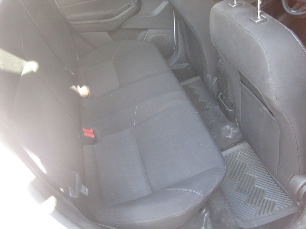 Photo 16 of this FORD FOCUS