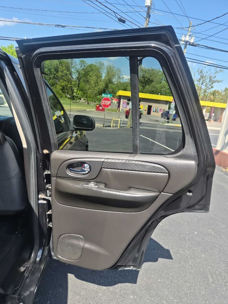 Photo 14 of this GMC ENVOY