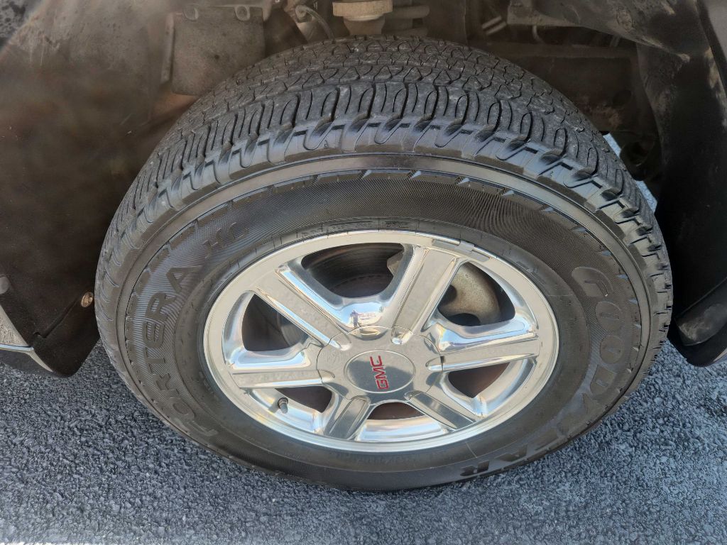 Photo 21 of this GMC ENVOY