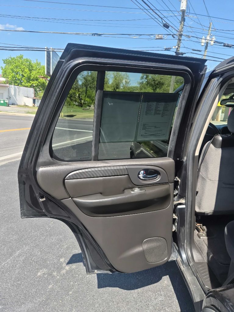 Photo 11 of this GMC ENVOY