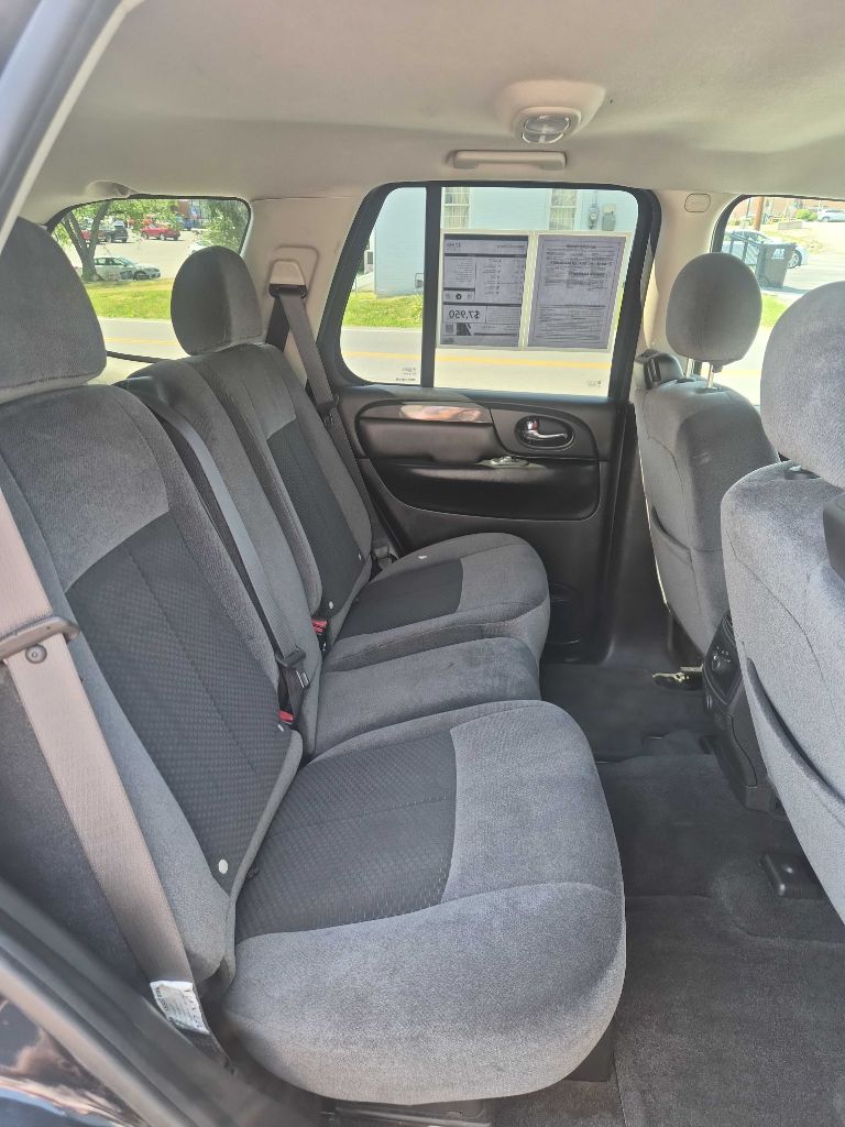 Photo 15 of this GMC ENVOY