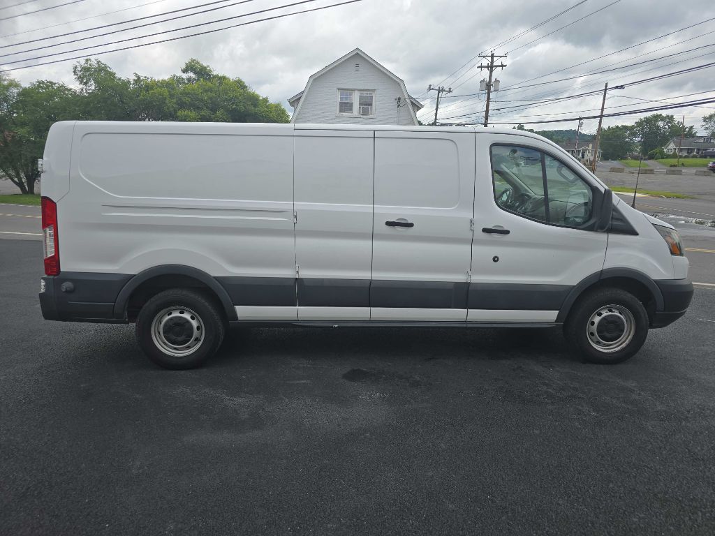 Photo 6 of this FORD TRANSIT