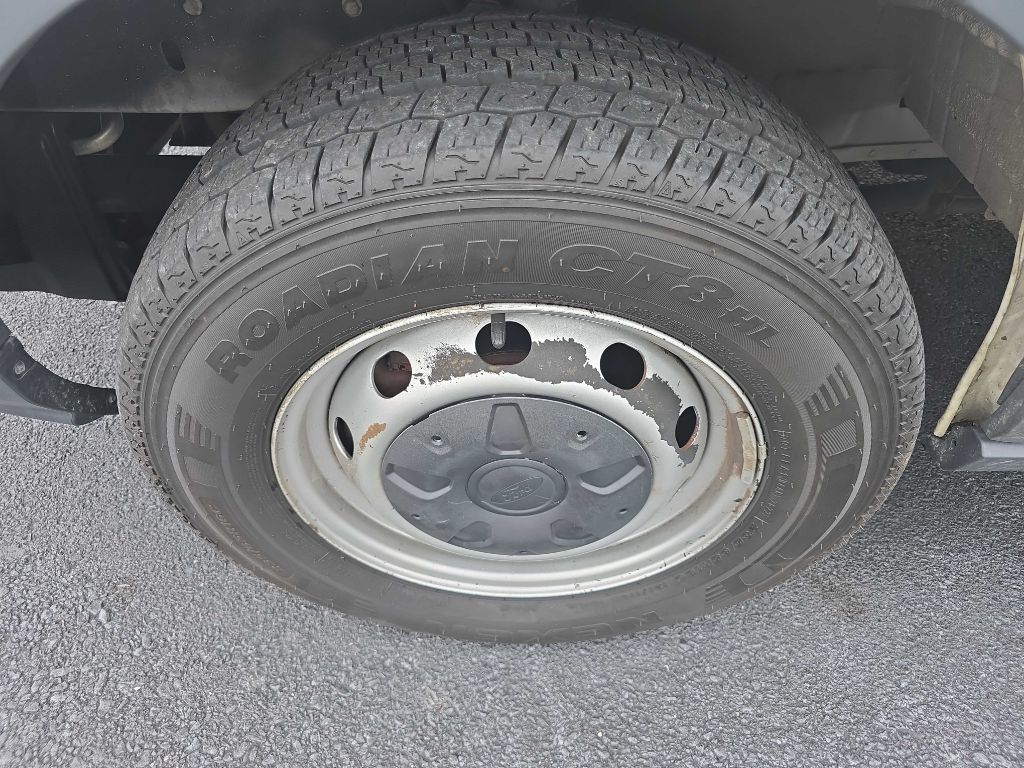 Photo 16 of this FORD TRANSIT