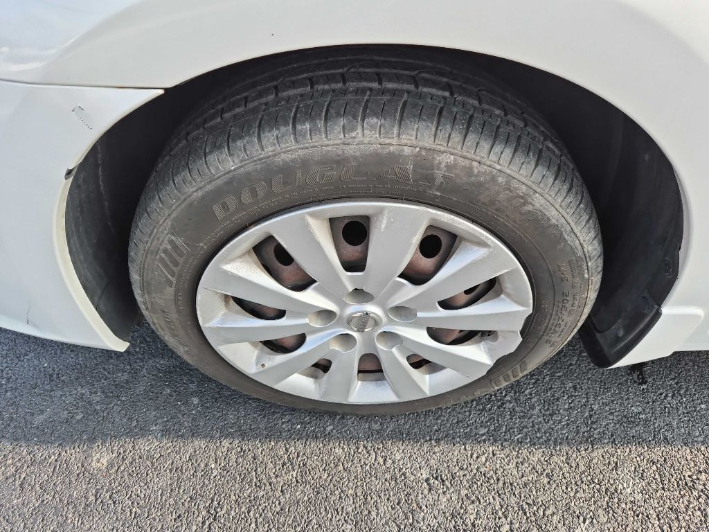 Photo 19 of this NISSAN SENTRA