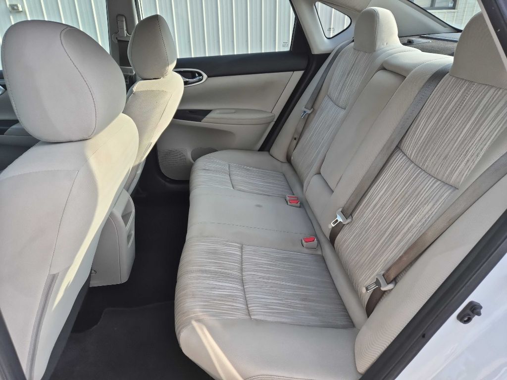 Photo 12 of this NISSAN SENTRA