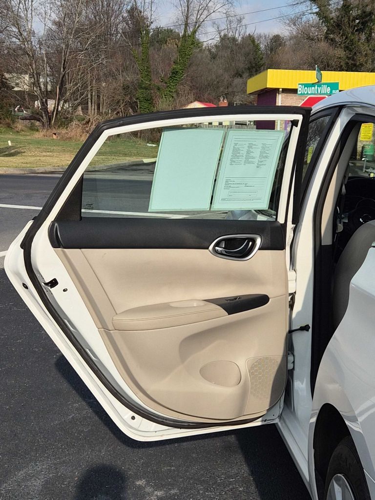 Photo 11 of this NISSAN SENTRA