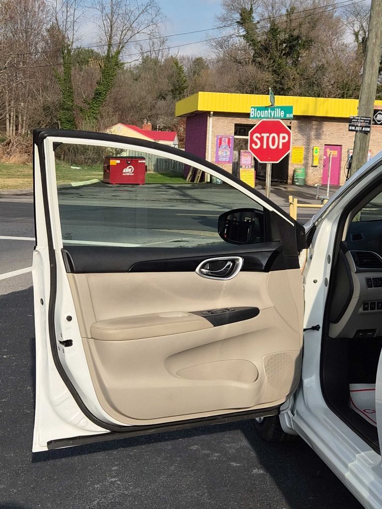 Photo 9 of this NISSAN SENTRA
