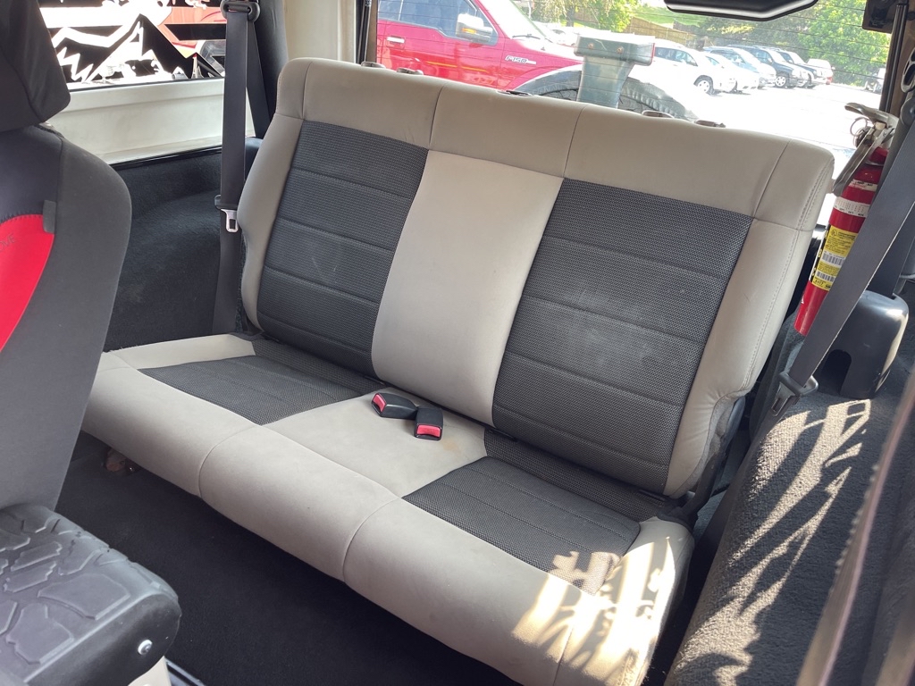 Photo 11 of this JEEP WRANGLER