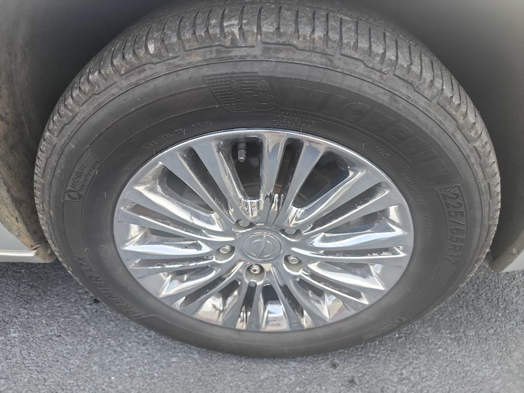 Photo 20 of this CHRYSLER TOWN & COUNTRY