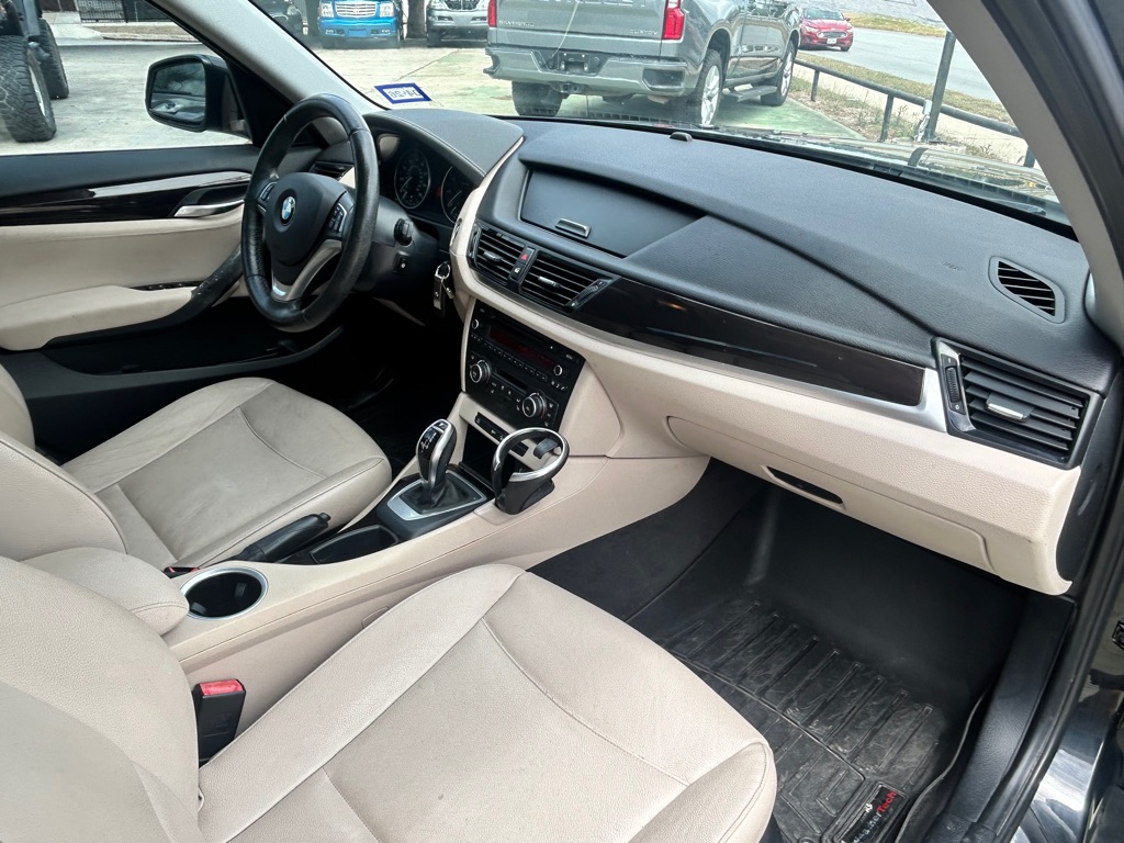 Photo 15 of this BMW X1
