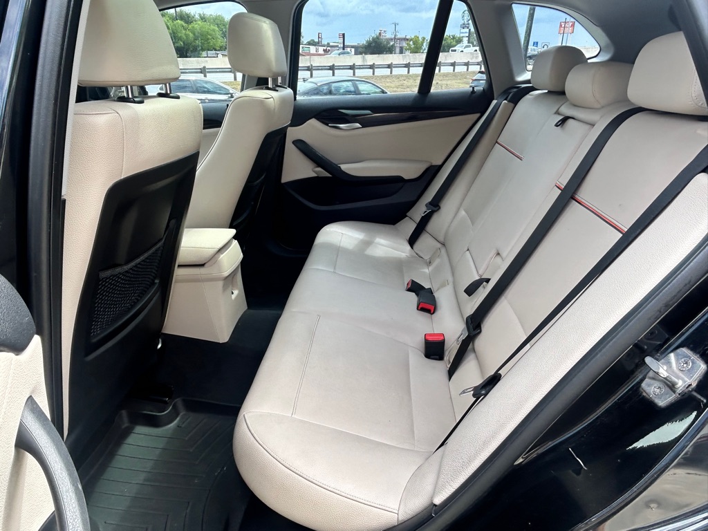 Photo 11 of this BMW X1