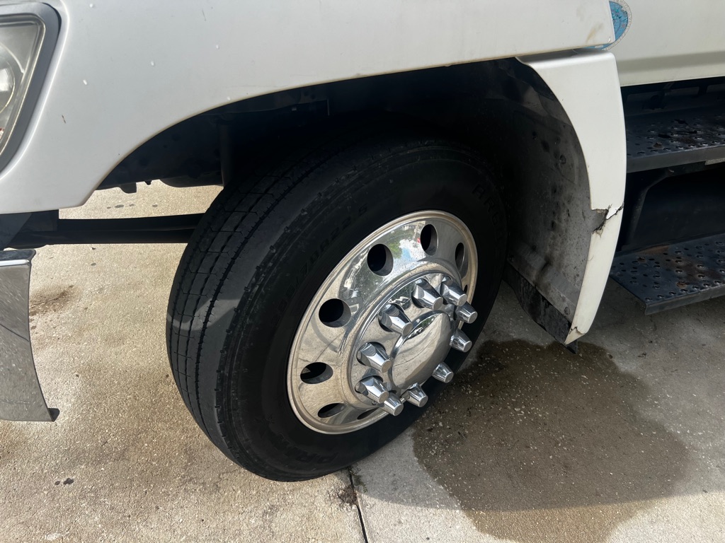 Photo 15 of this HINO 258/268