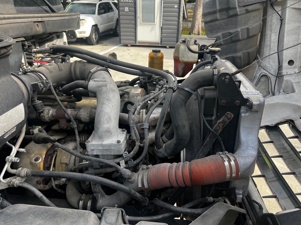 Photo 14 of this HINO 258/268