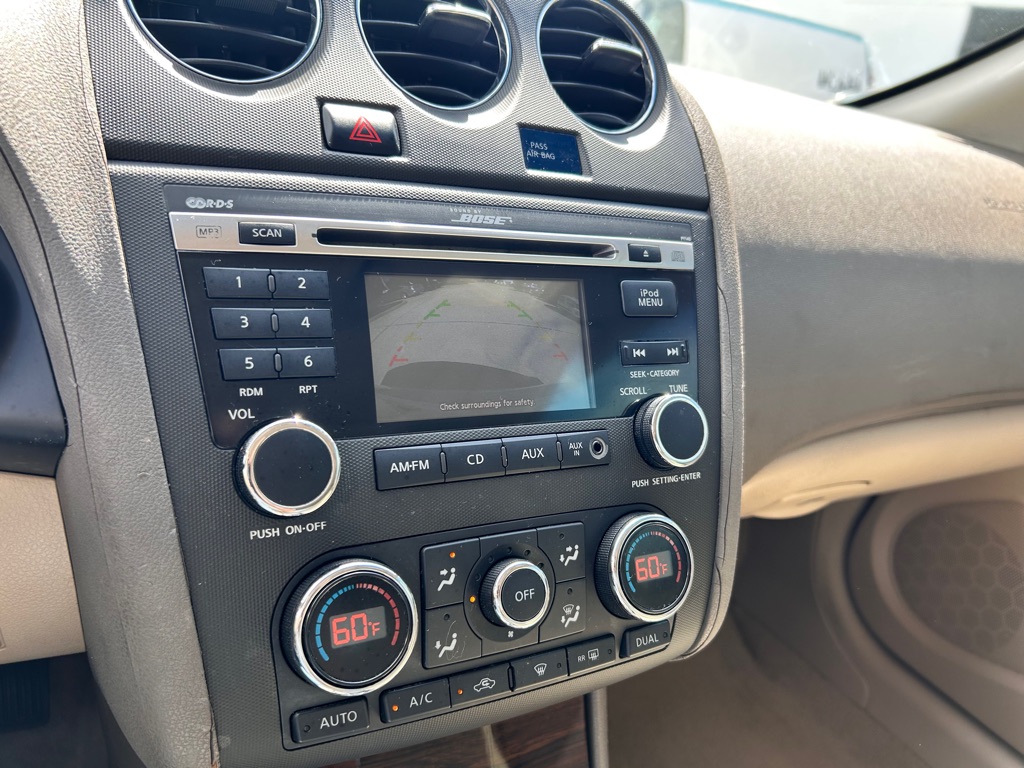 Photo 11 of this NISSAN ALTIMA