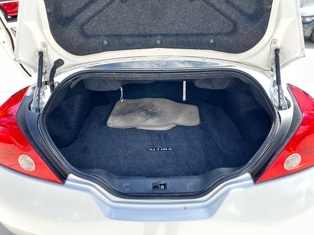 Photo 18 of this NISSAN ALTIMA
