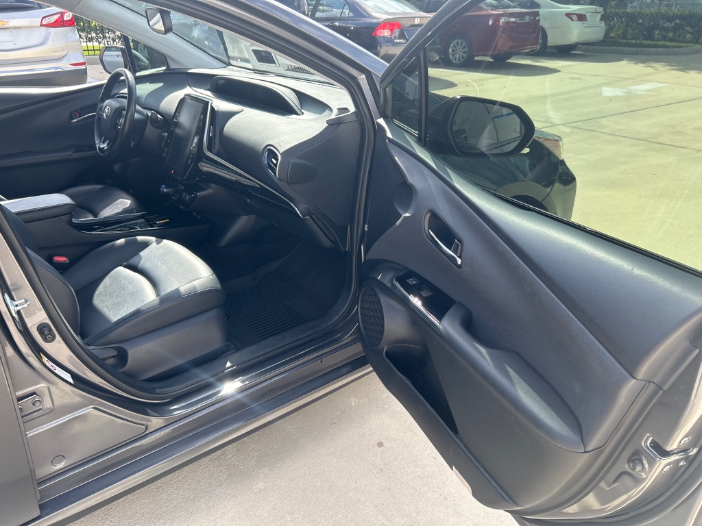 Photo 10 of this TOYOTA PRIUS