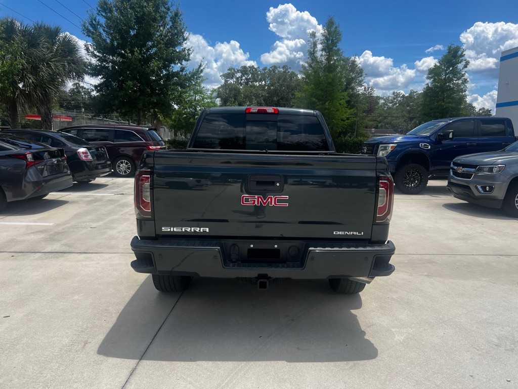 Photo 6 of this GMC SIERRA