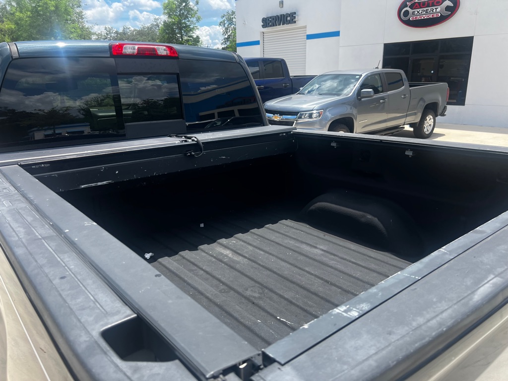 Photo 9 of this GMC SIERRA