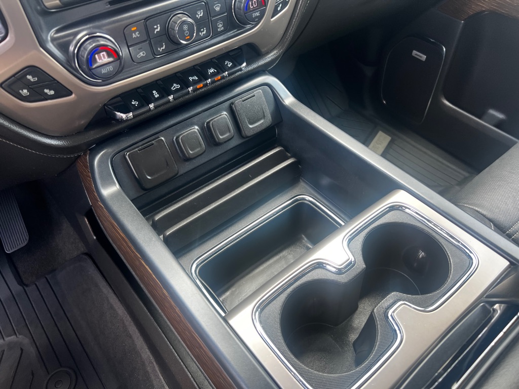 Photo 16 of this GMC SIERRA