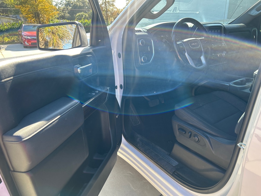 Photo 7 of this GMC SIERRA