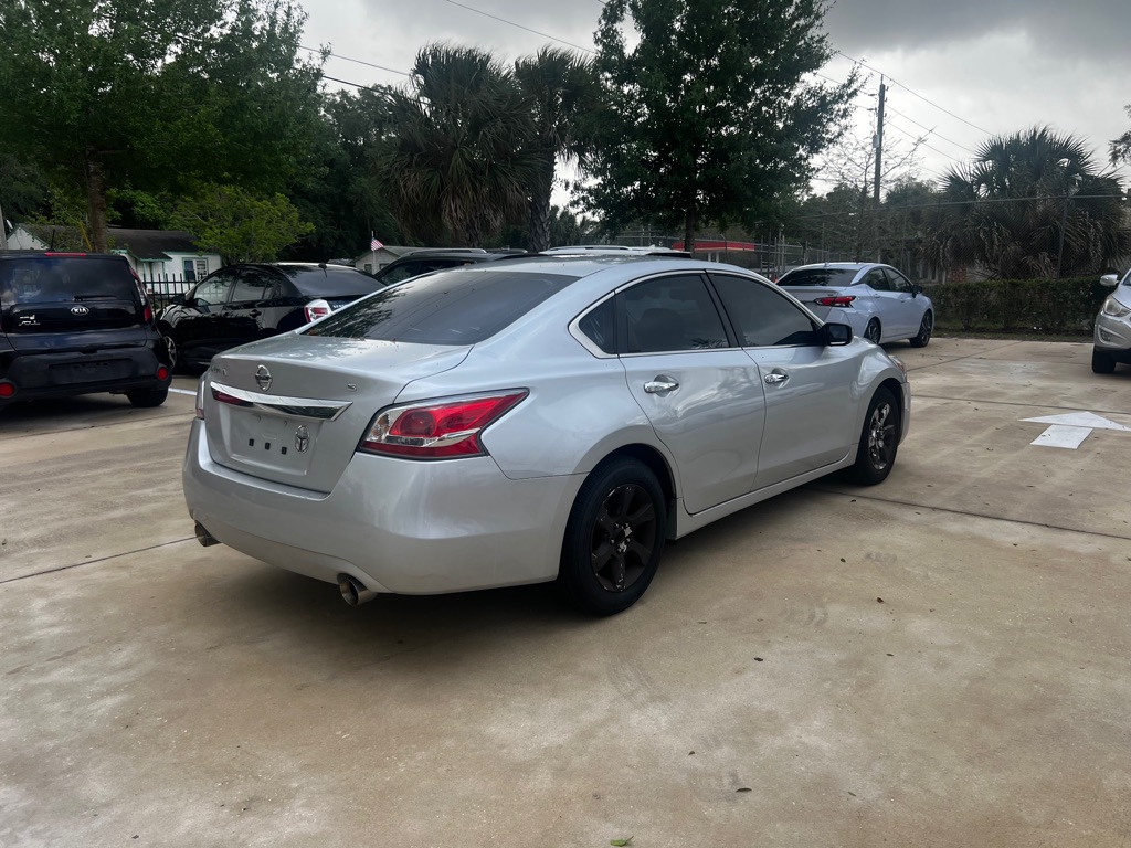 Photo 5 of this NISSAN ALTIMA