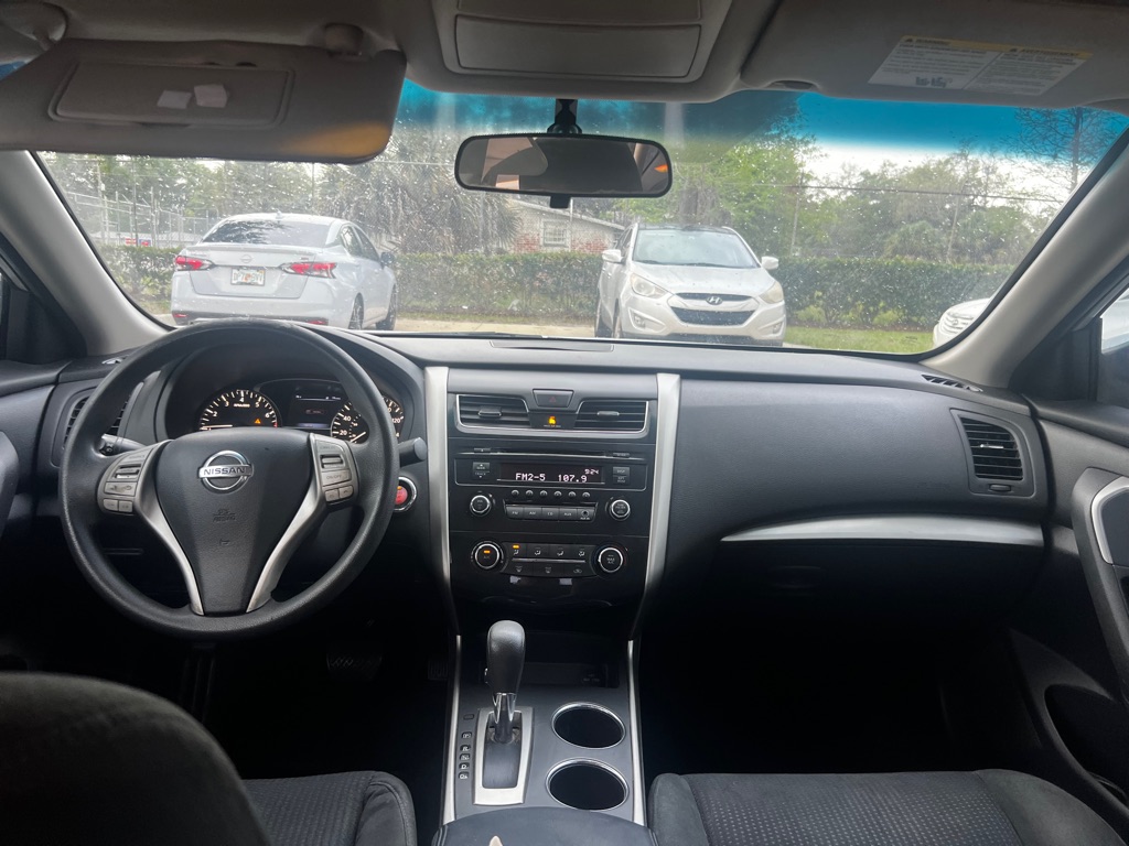 Photo 17 of this NISSAN ALTIMA