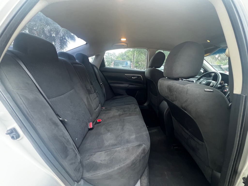 Photo 11 of this NISSAN ALTIMA