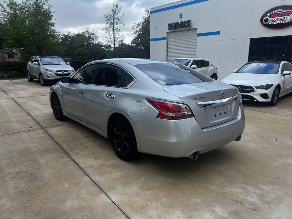Photo 7 of this NISSAN ALTIMA