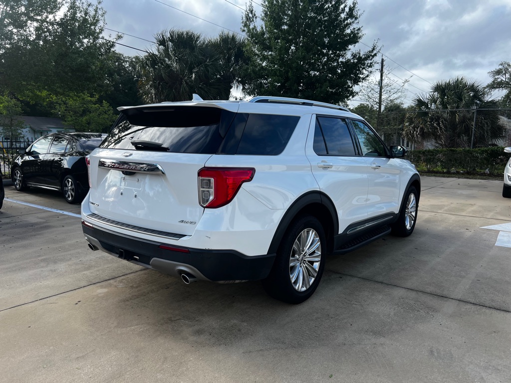 Photo 5 of this FORD EXPLORER