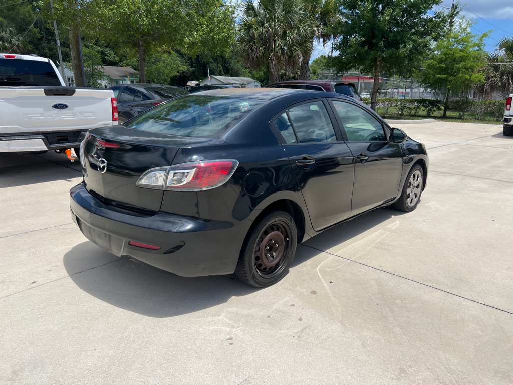 Photo 5 of this MAZDA 3