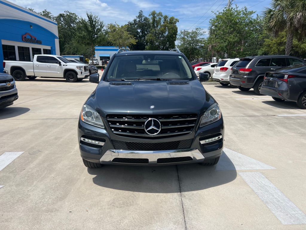 Photo 2 of this MERCEDES-BENZ ML