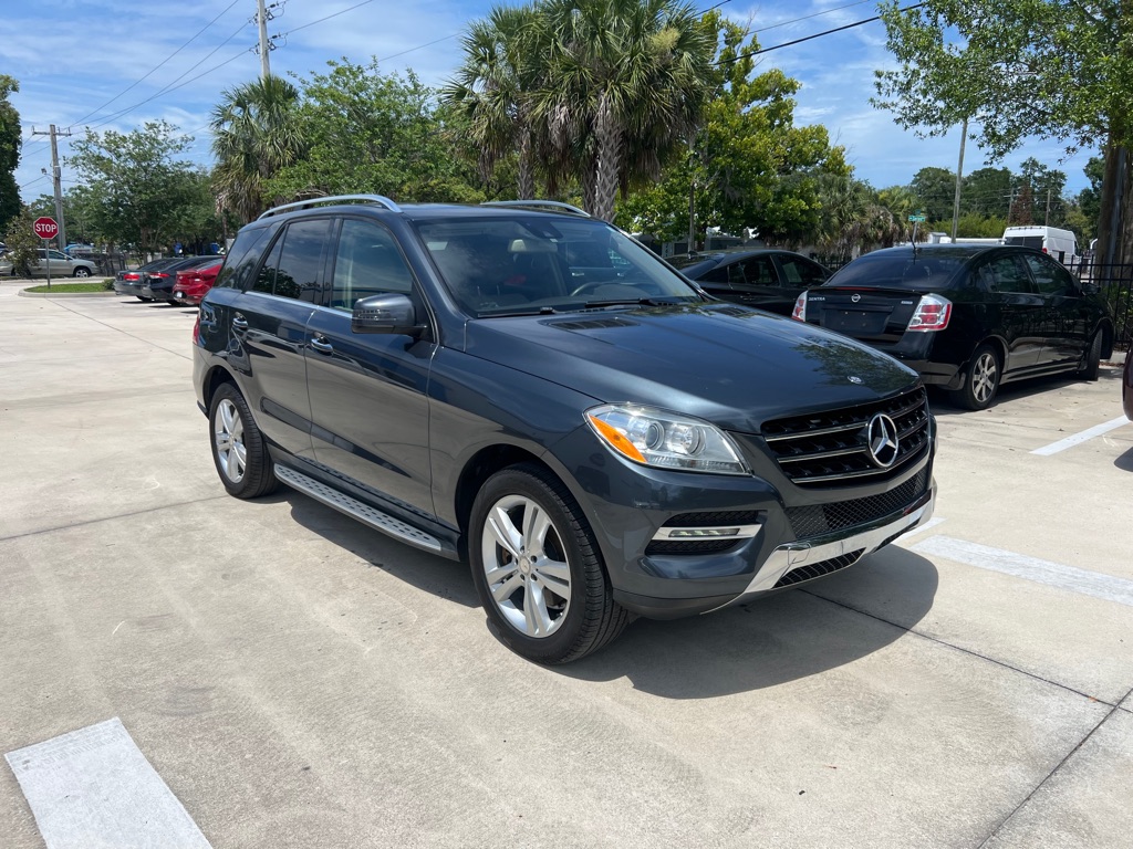 Photo 3 of this MERCEDES-BENZ ML