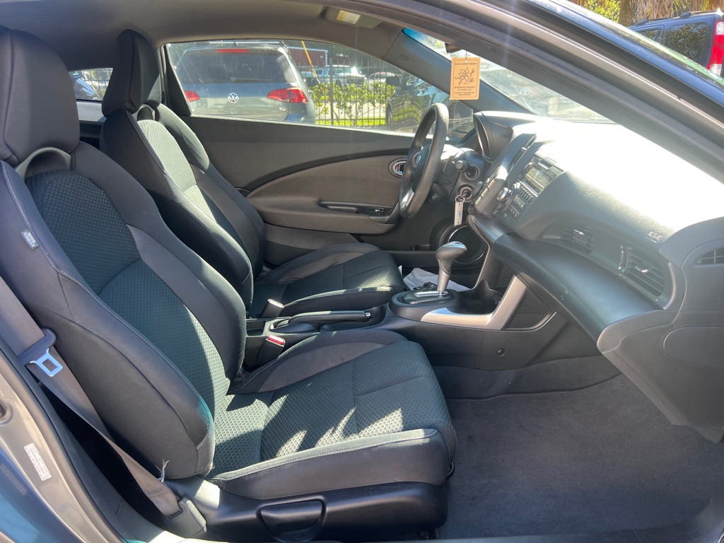 Photo 10 of this HONDA CR-Z