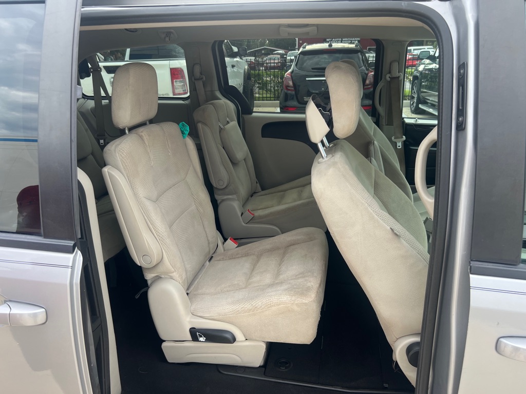 Photo 11 of this DODGE GRAND CARAVAN