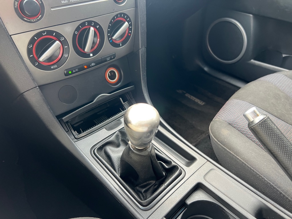 Photo 16 of this MAZDA 3
