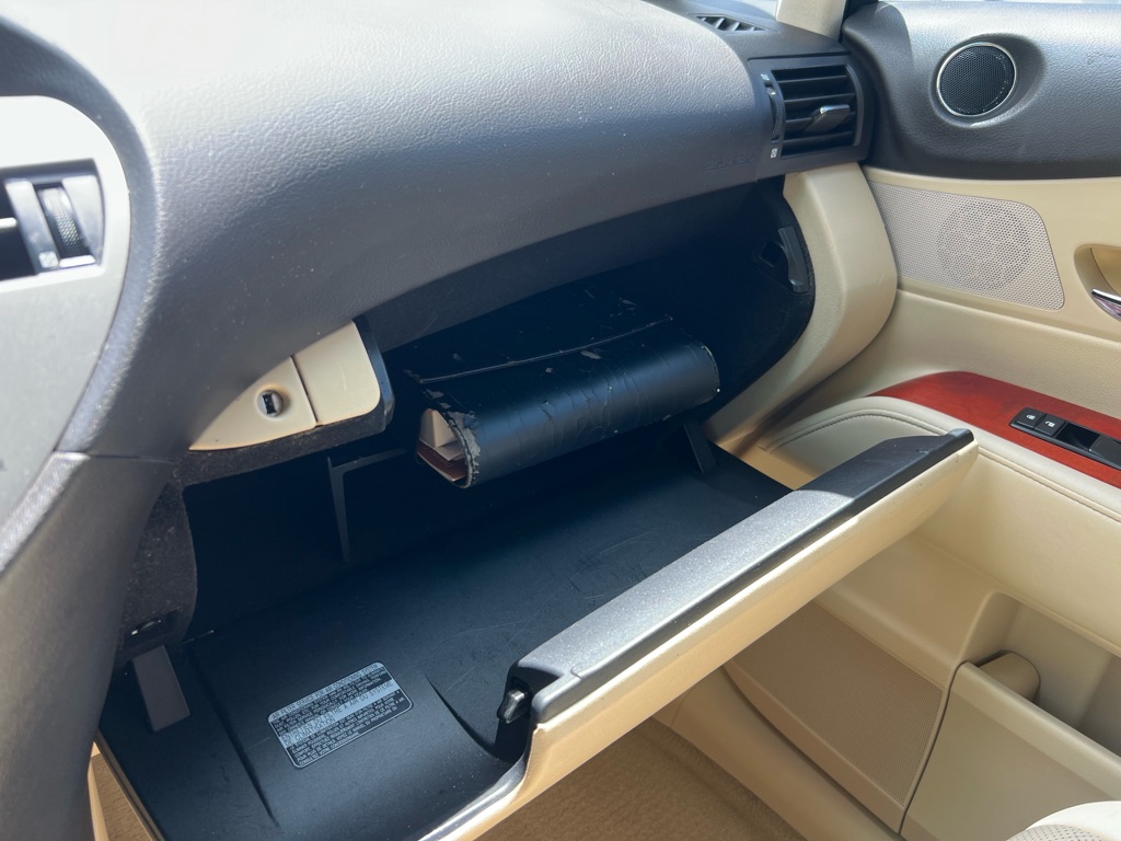 Photo 17 of this LEXUS RX