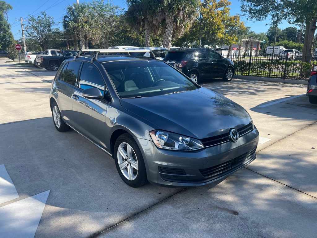 Photo 3 of this VOLKSWAGEN GOLF