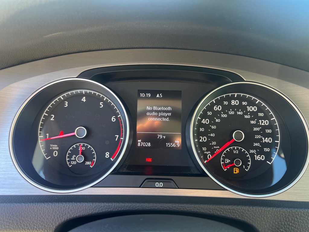 Photo 13 of this VOLKSWAGEN GOLF