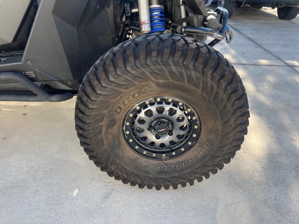 Photo 17 of this POLARIS RZR PRO R