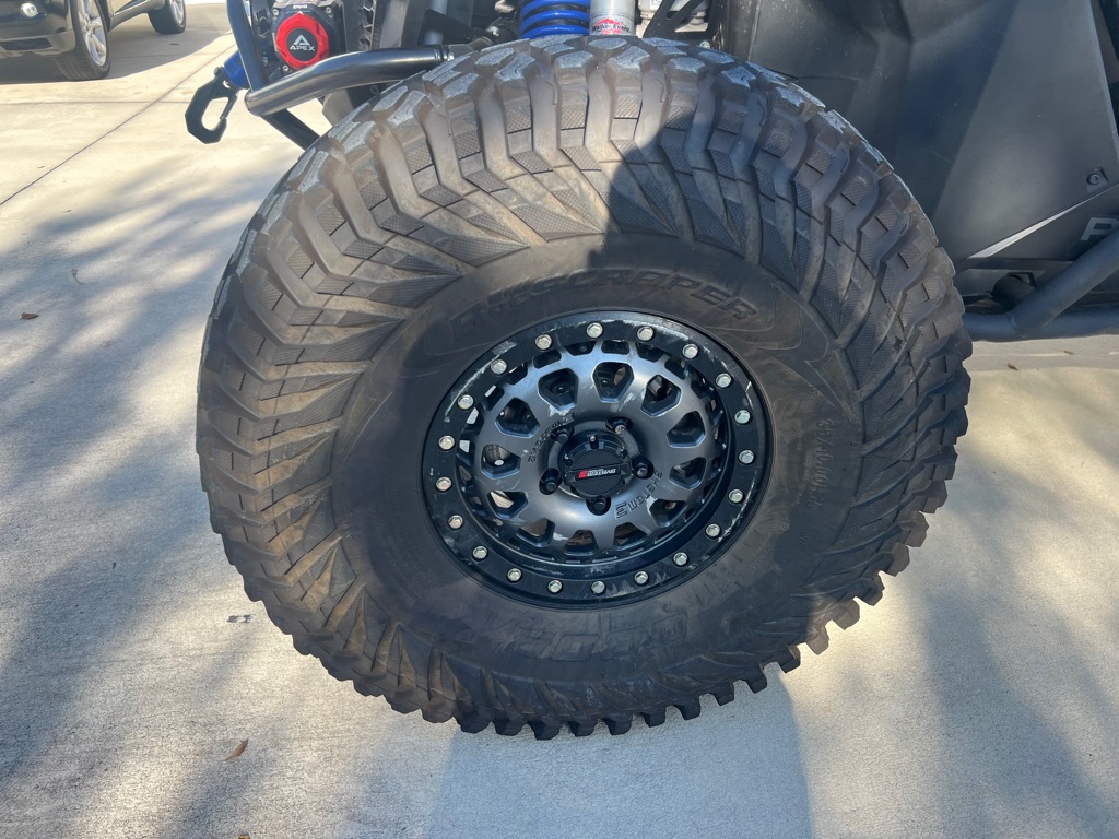 Photo 14 of this POLARIS RZR PRO R