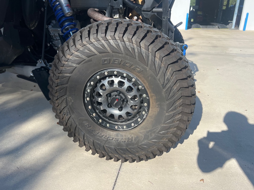 Photo 15 of this POLARIS RZR PRO R