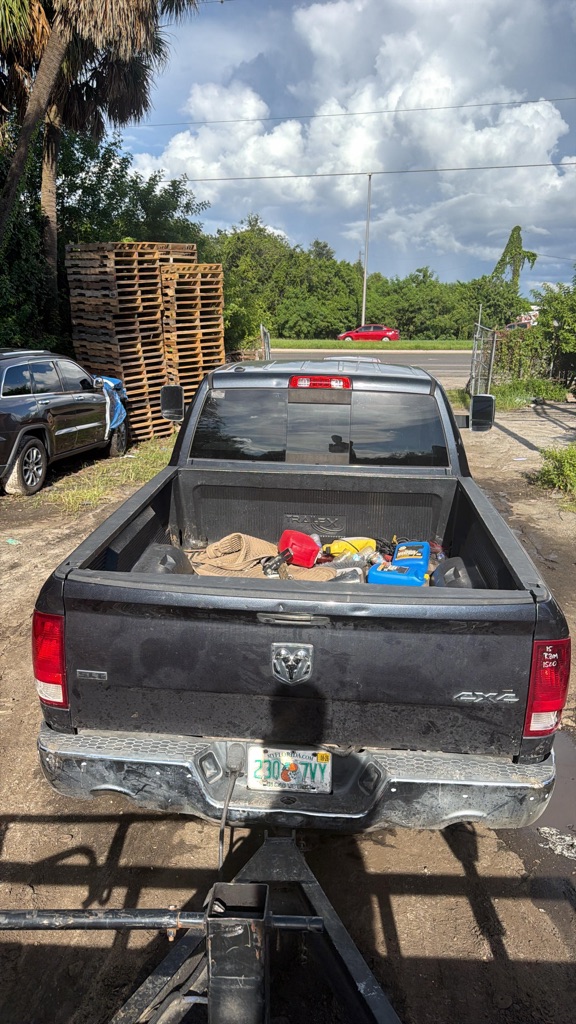 Photo 4 of this RAM 1500 CLASSIC